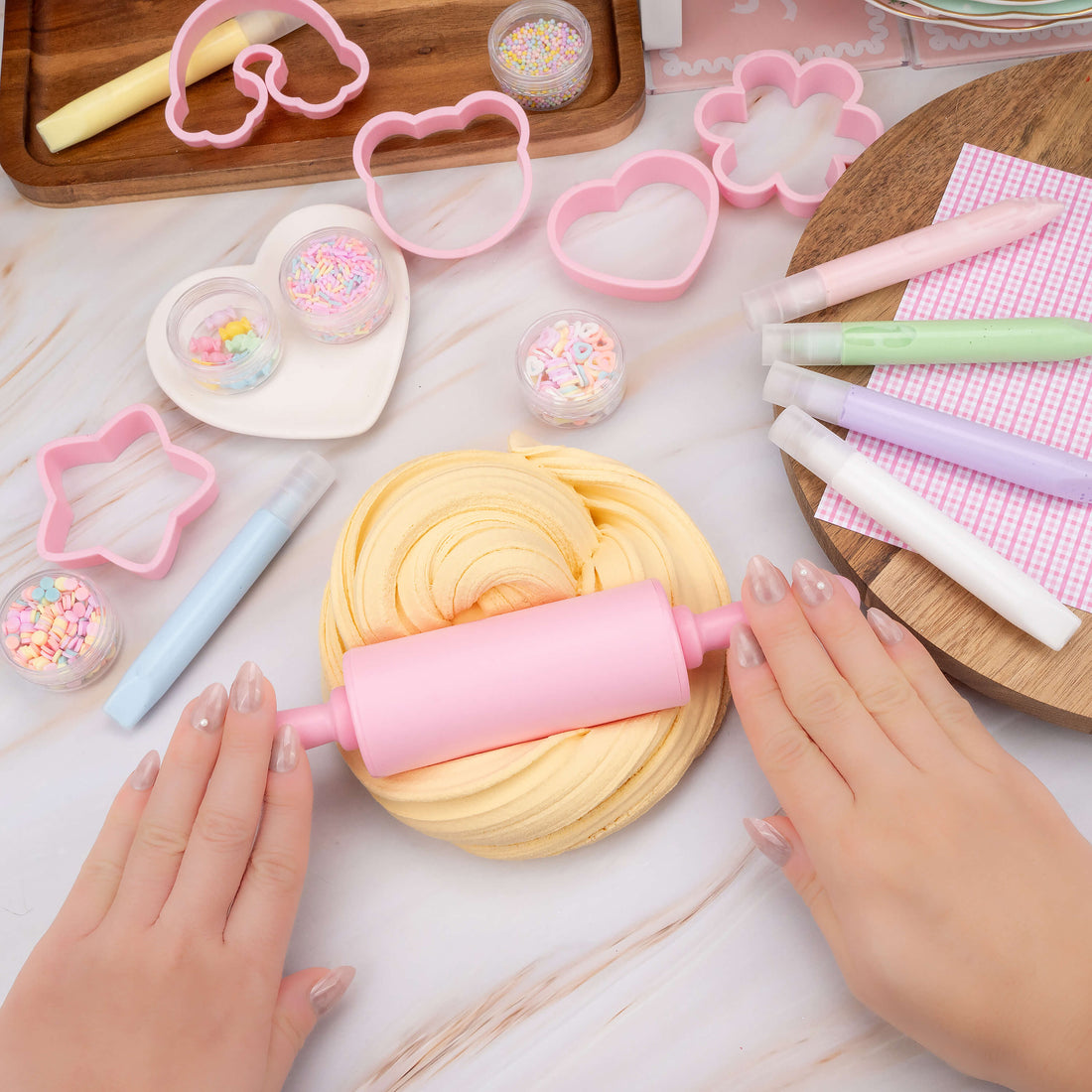 Play & Display Sugar Cookie Deco Dough DIY Craft Kit