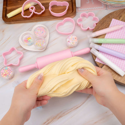 Play & Display Sugar Cookie Deco Dough DIY Craft Kit