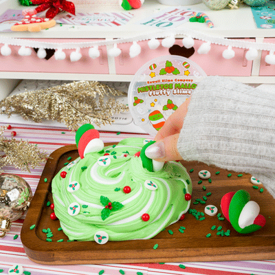 Mistletoe Mallow Fluffy Signature Dome™ Slime